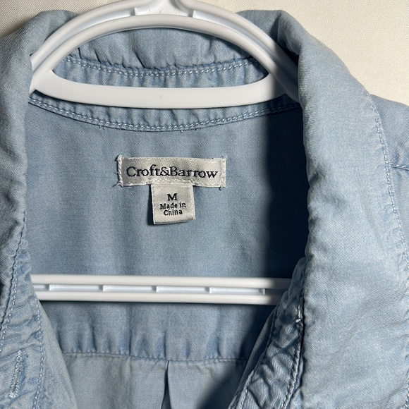 Croft and Barrow Button down Tank Size M Blue - Picture 3 of 6